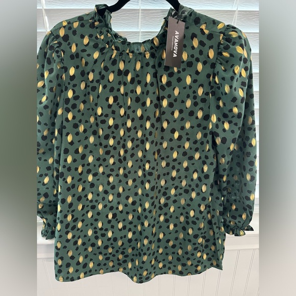 New with tags blouse - Picture 1 of 4